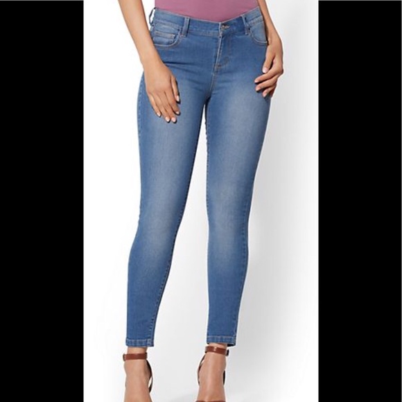 Soho Runway Jean Leggings - Picture 3 of 8